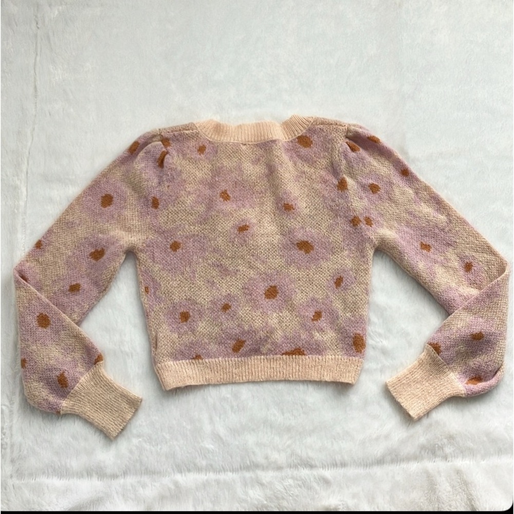 NWOT ASTR Tricia Cropped Cardigan Sweater in Lilac Floral, size small - Picture 6 of 8